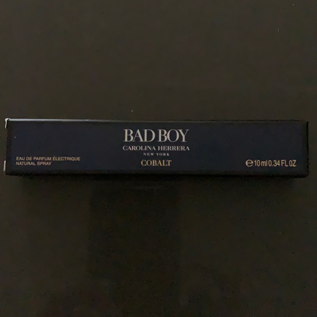Brand New Carolina Herrera Bad Boy Conalt Eau De Parfum Natural Spray 10 Ml Brand New Carolina Herrera Bad Boy Conalt Eau De Parfum Natural Spray 10 Ml